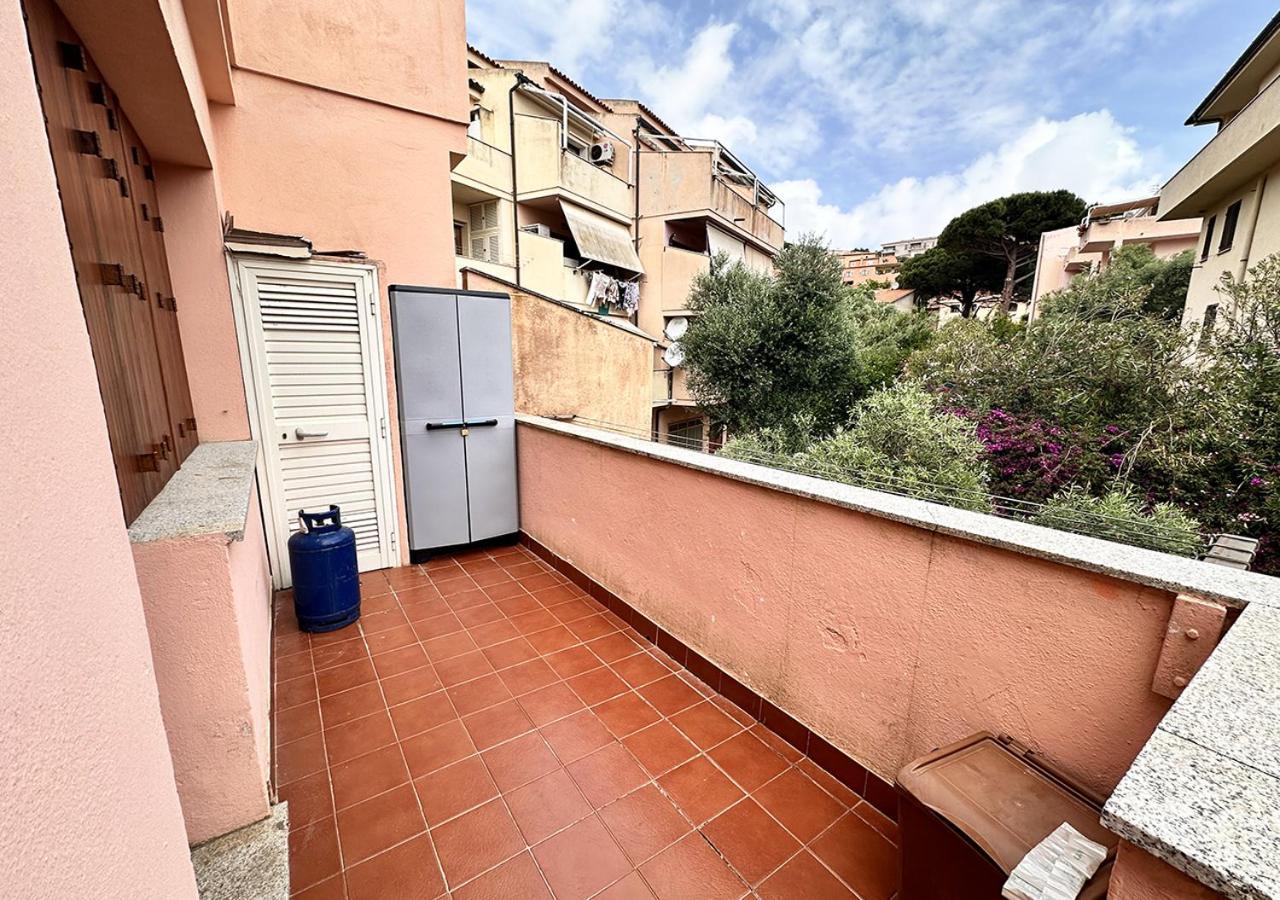 Murphy Holiday Home - Residenza Guardia Vecchia La Maddalena  Ngoại thất bức ảnh